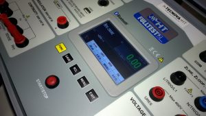 Integrated Cabinet Insulation Test Device