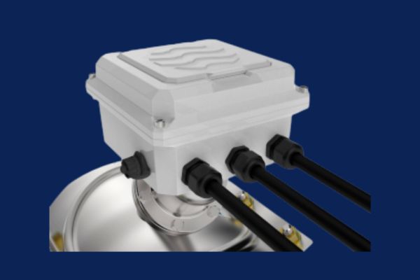 Custodia IP67 ProCommGO con pressacavi per uscite impulsiva e 4-20 mA